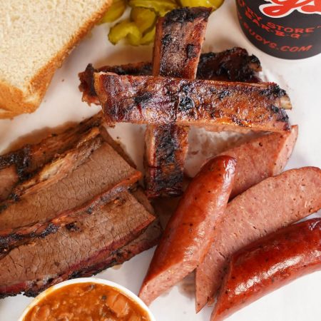 Rudy’s Country Store and BBQ – San Antonio Nakoma
